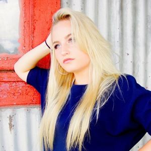 Meet your Posher, Candice